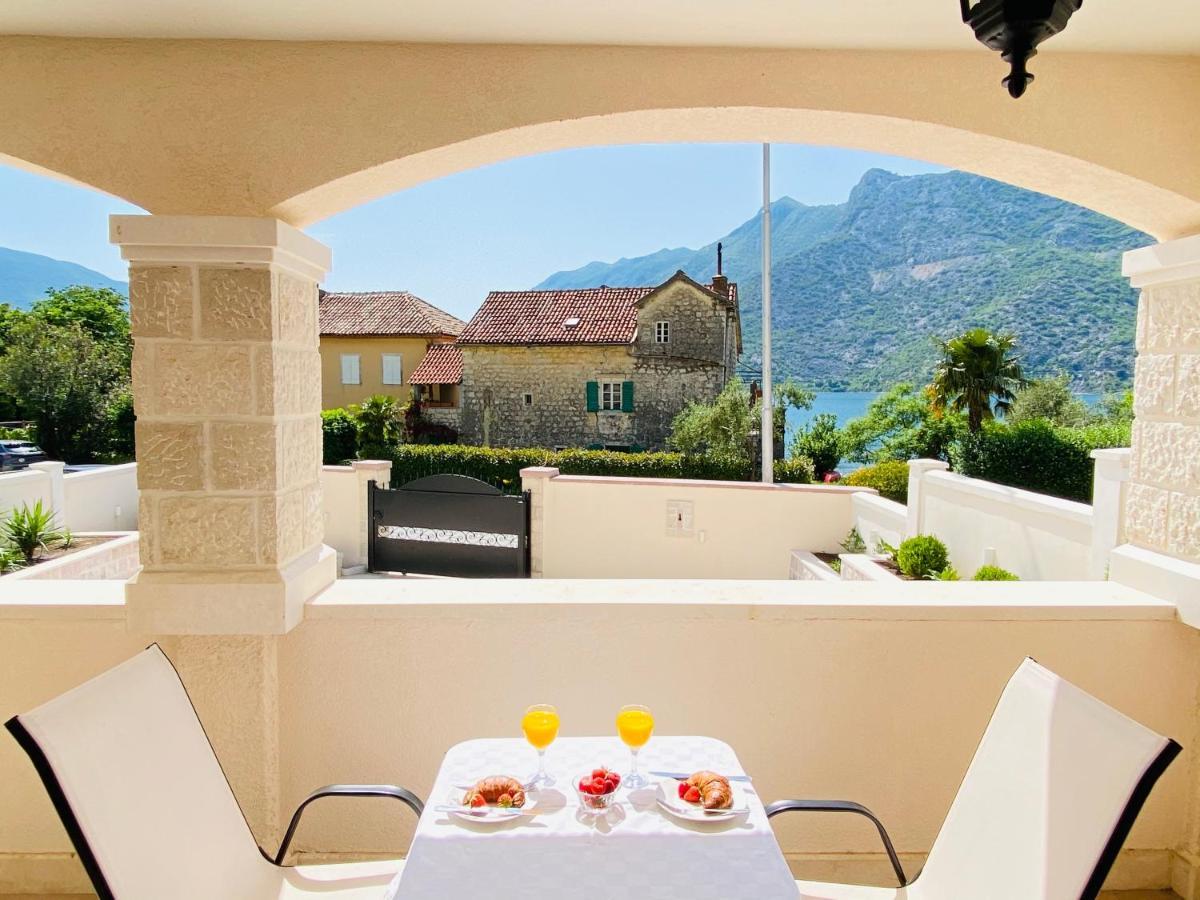 Villa Blanca Risan Eksteriør bilde