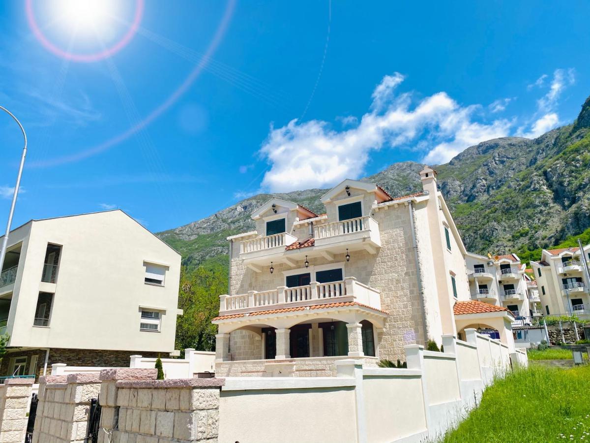 Villa Blanca Risan Eksteriør bilde