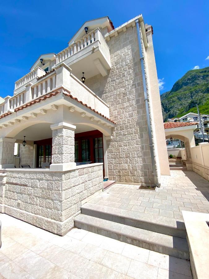 Villa Blanca Risan Eksteriør bilde
