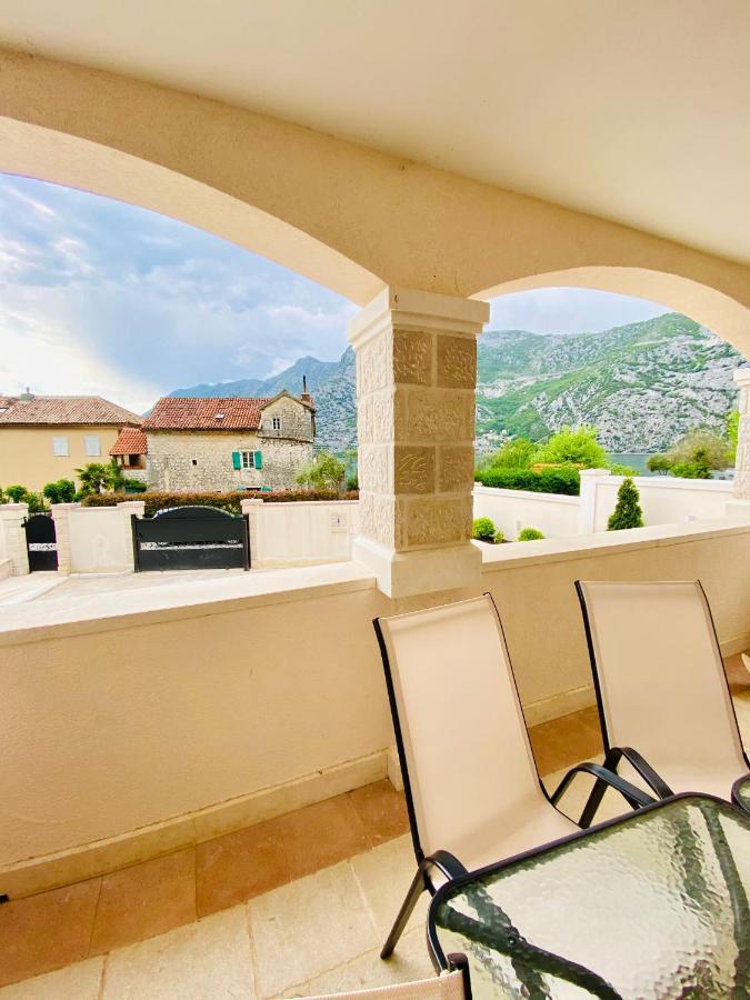 Villa Blanca Risan Eksteriør bilde