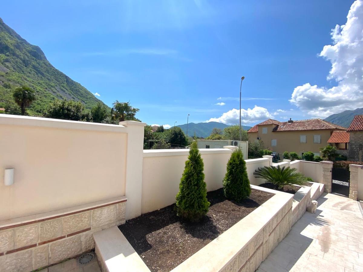 Villa Blanca Risan Eksteriør bilde